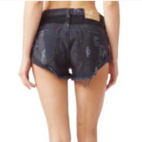 One Teaspoon Bandits distressed charcoal gray black shorts - Picture 1 of 16